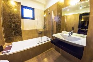 Koupelna v ubytování Giotis Boutique Hotel