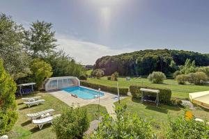 Bazén v ubytování Vitalhotel Krainz nebo v jeho okolí