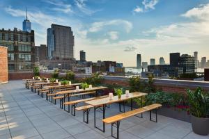Uma visão geral de Nova York ou uma vista da cidade tirada do hotel