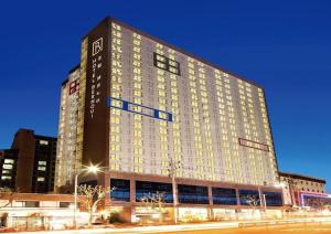a large building with a lot of windows at Hotel Bernoui Seoul in Seoul