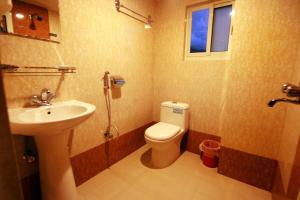 My Hotel Pvt Ltd tesisinde bir banyo