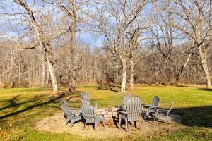 Spacious Riverfront Cabin with Hot Tub Near Shenandoah River ...