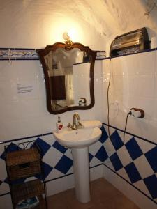La Barraca d'en Salvador tesisinde bir banyo