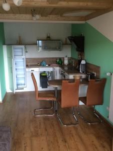 Dapur atau dapur kecil di Gästehaus Biggi
