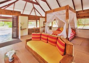 Posezení v ubytování Bird Island Seychelles - Private Island Villas