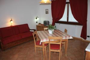 Posedenie v ubytovaní Chalet Alberti