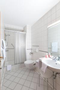 Koupelna v ubytování Hotel Gasthof Sonne