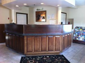 a bar in a store with a counter at Newport News Inn in Newport News