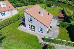 an aerial view of a house with a roof at Christoffellaan 101 in Brouwershaven