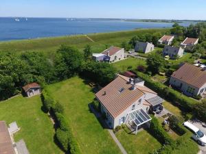an aerial view of a house with a solar roof at Christoffellaan 72 in Brouwershaven
