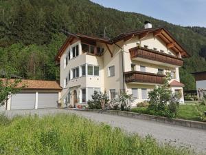 Nespecifikovaný výhled na hory nebo výhled na hory při pohledu z apartmánu