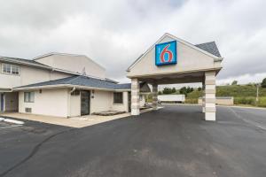 Motel 6-Crawfordsville, IN