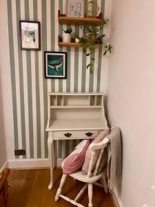 Gallery image of Cupcake Apartment - Central Location in Folkestone +31 photos