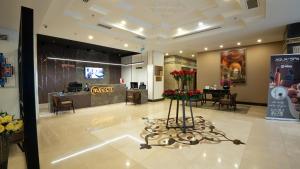a lobby with a waiting area and a salon at Grand Makel Hotel Topkapi in Istanbul +61 photos
