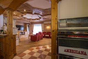TV a/nebo společenská místnost v ubytování Hotel Centrale