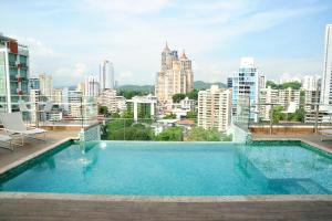 a large swimming pool on top of a building at Best Western Plus Panama Zen Hotel in Panama City