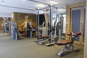 The fitness centre and/or fitness facilities at Royal View Hotel