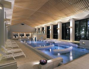 Bazén v ubytování Akazawa Onsen Hotel nebo v jeho okolí