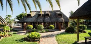 Gallery image of Cest Si Bon Hotel in Otjiwarongo