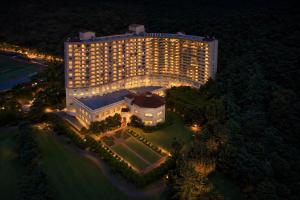 an overhead view of a large building at night at La Vie Dor Hotel and Resort, Trademark Collection by Wyndham in Hwaseong