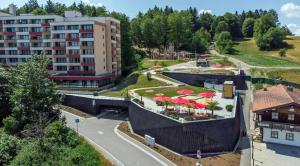 an aerial view of a building with a resort at Sofias Alpenpanorama inkl Aktivcard Bayerischer Wald in Freyung