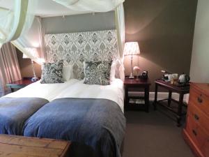 Broadlands Country House客房内的一张或多张床位