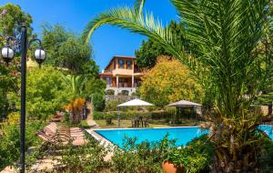 Bazén v ubytování Marmaris Holiday Villas nebo v jeho okolí