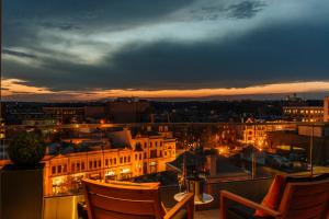 Gambar di galeri bagi The Dupont Circle Hotel di Washington