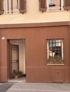 Edifici on està situat l'hostal o pensió