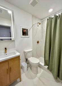 Gallery image of 016 - Spacious&Comfortable 2B2B 20 Min to NYC in Hoboken