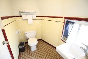 Salle de bains dans l'établissement Wigwam Motel