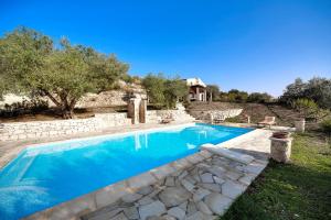 Πισίνα στο ή κοντά στο Villa Margi