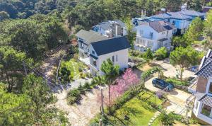 an overhead view of a house in a neighborhood at Hamilton Villa Da Lat - Pine Tree n Valley View in Khu Chi Lăng