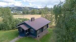 an overhead view of a small house in a field at Himospeili in Jämsä +6 photos