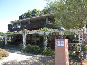 A garden outside Kai Tai B&B