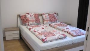Posteľ alebo postele v izbe v ubytovaní Apartment with parking on premise