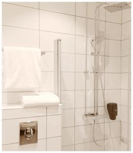 Ett badrum på Hotel Hötorget