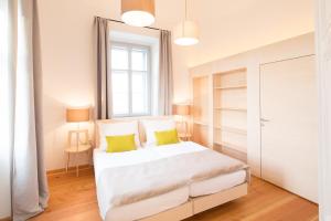 Uma cama ou camas num quarto em OBENauf in Unternalb