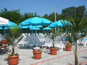 A patio or other outdoor area at Motel Imperial