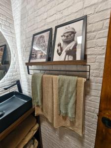 Gallery image of Casita El Espinar Jacuzzi in El Espinar +22 photos