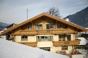 Nespecifikovaný výhled na hory nebo výhled na hory při pohledu z apartmánu
