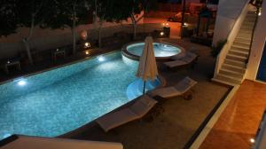 Bazén v ubytování Dimitra Hotel nebo v jeho okolí