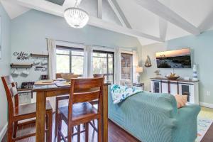 a kitchen and dining room with a table and chairs at Mariner's Watch 4267 in Kiawah Island