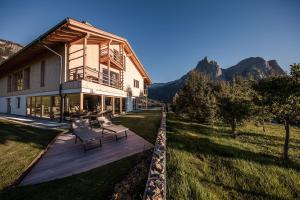 Nespecifikovaný výhled na hory nebo výhled na hory při pohledu z aparthotelu