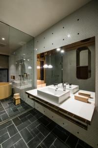 Hotel Anteroom Kyoto tesisinde bir banyo