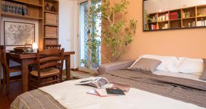 Gallery image of ALTIDO Warm Family Flat for 6 with Terrace in Milan in Milan