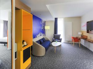 TV i/ili multimedijalni sistem u objektu IBIS Styles Ulaanbaatar Polaris