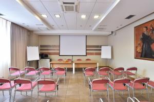Zona business o sala conferenze di Tatì Hotel