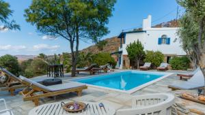 an image of a villa with a swimming pool at Villa Art Natalie in Kithnos