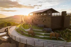 a model of animals on the side of a building at Amaya View in Balulang +53 photos
